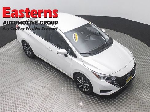 Used 2024 Nissan Versa SV FWD image 3
