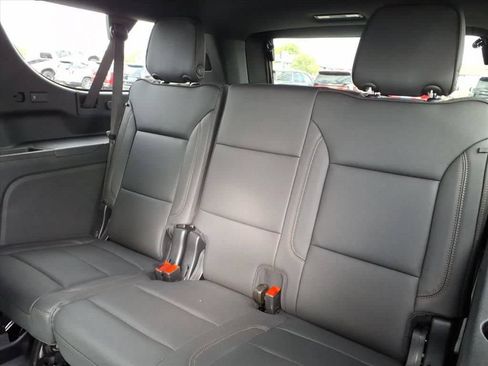 New 2026 Chevrolet Suburban High Country RWD image 19