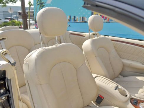 Used 2009 Mercedes-Benz CLK 350 CLK 350 2dr Convertible image 34