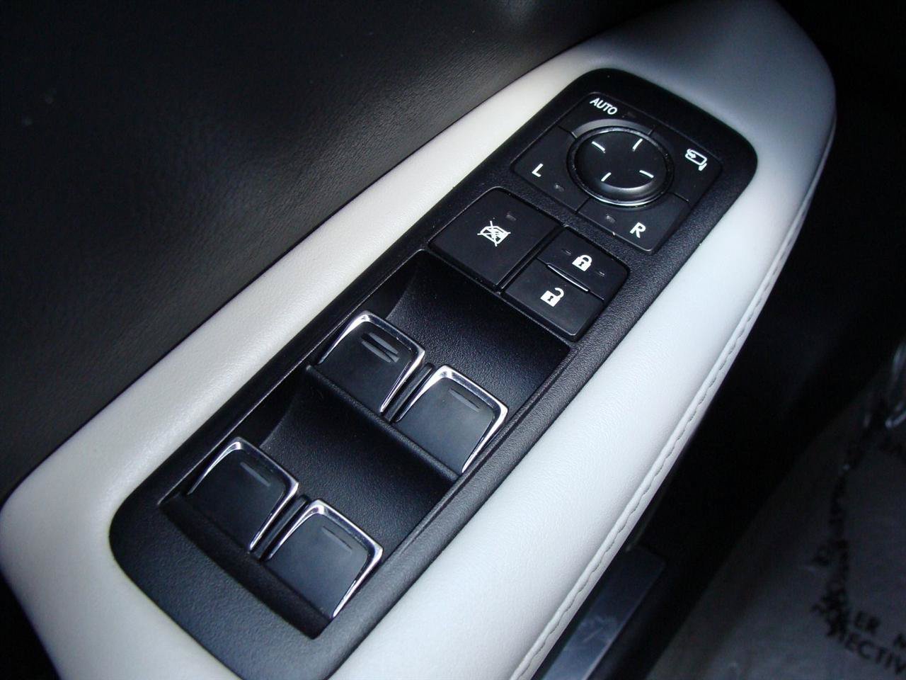 Used 2017 Lexus RX 350 AWD w/ Premium Package image 17