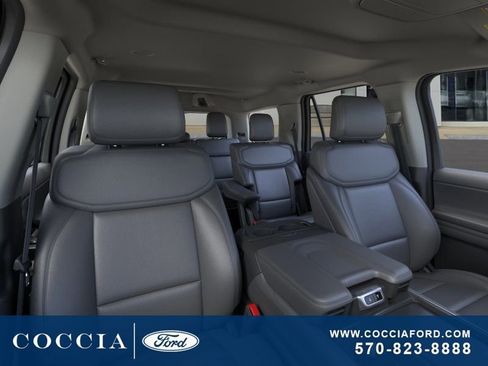 New 2026 Ford Expedition Active image 10