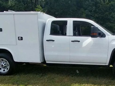 Used 2018 GMC Sierra 3500 2WD Double Cab w/ Sierra Convenience Package image 2