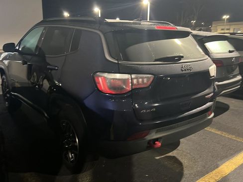 Used 2019 Jeep Compass Trailhawk image 7