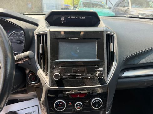 Used 2019 Subaru Forester Premium AWD/4WD image 27
