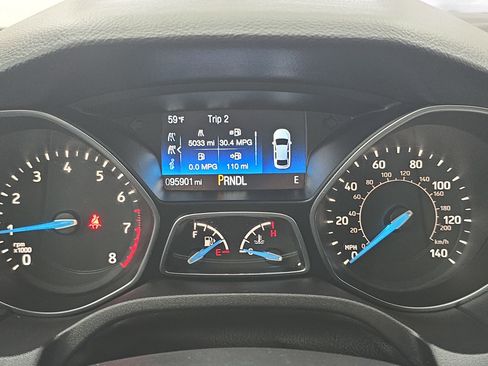 Used 2018 Ford Focus SE w/ SE Appearance Package image 18