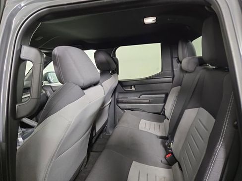 Used 2024 Toyota Tacoma TRD Off-Road image 15