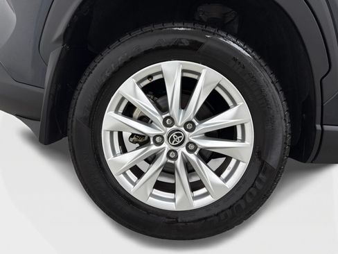 Used 2024 Toyota Corolla Cross LE AWD/4WD image 46