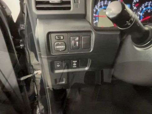 Used 2017 Toyota 4Runner TRD Off-Road AWD/4WD image 22