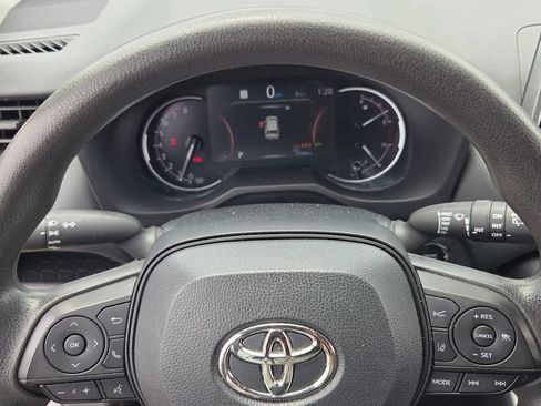Used 2024 Toyota RAV4 XLE FWD image 22