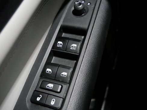 Used 2023 Jeep Compass Limited w/ Sun and Sound Group image 14