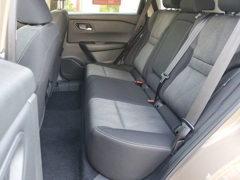 Certified 2025 Nissan Rogue SV AWD/4WD image 12