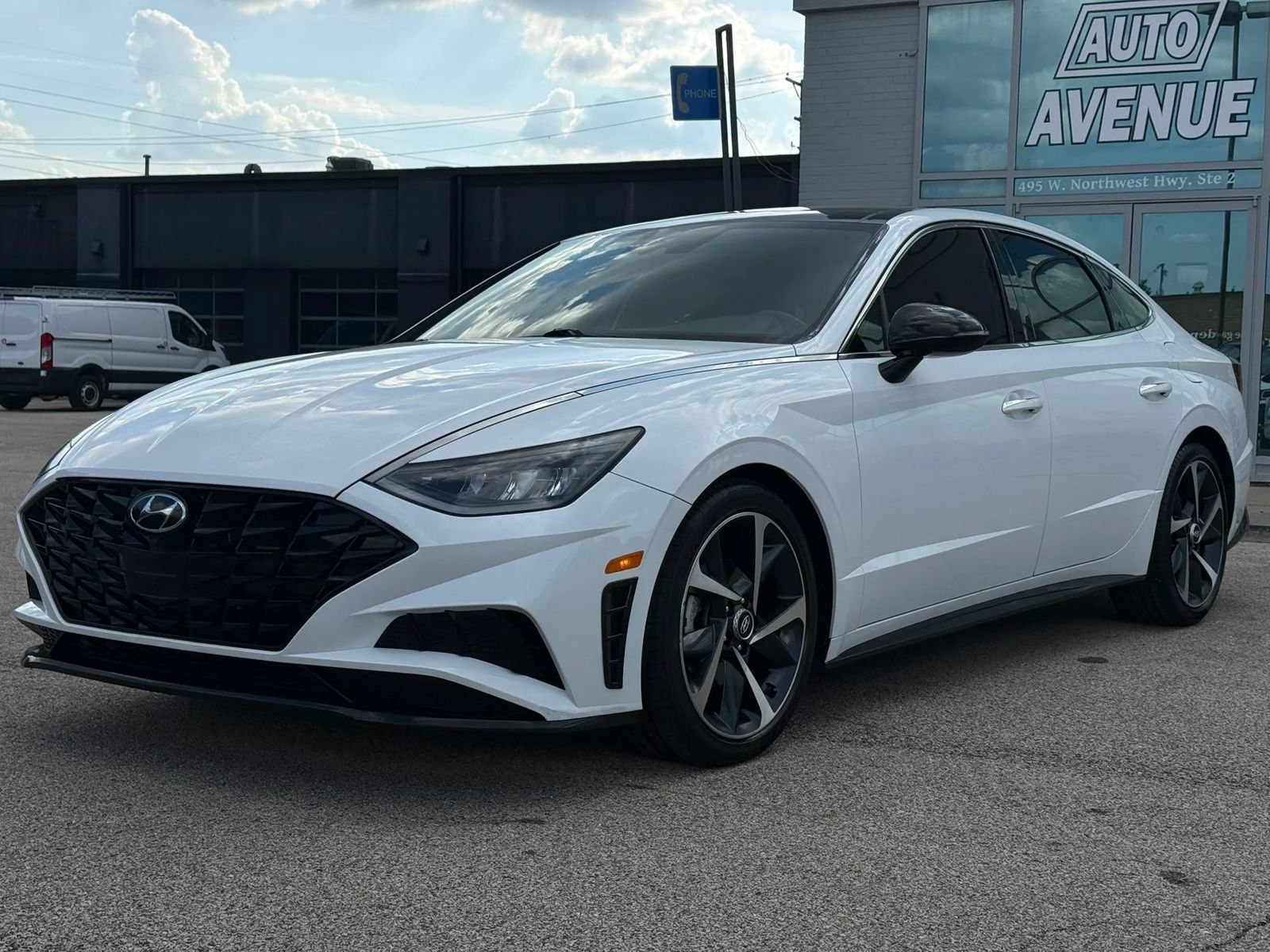 Used 2021 Hyundai Sonata SEL Plus w/ Tech Package FWD image 2