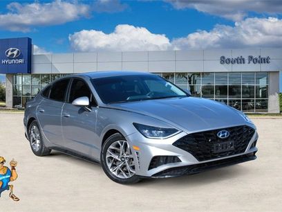 Used 2021 Hyundai Sonata SEL w/ Preferred Accessory Package