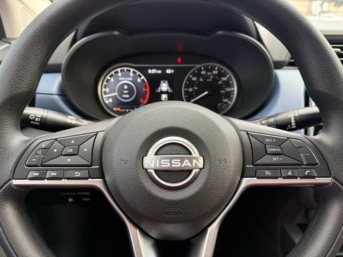 New 2025 Nissan Versa SV w/ Trunk Package image 28