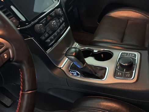 Used 2021 Jeep Grand Cherokee Trailhawk w/ Trailhawk Luxury Group image 22