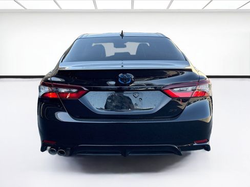 Used 2023 Toyota Camry SE FWD image 5