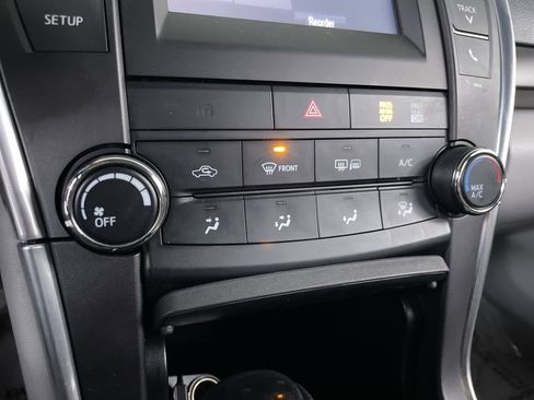 Used 2017 Toyota Camry LE image 17