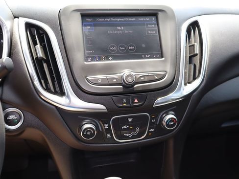 Used 2024 Chevrolet Equinox LT FWD image 6