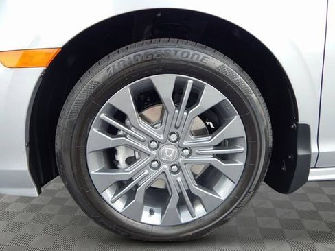 New 2026 Honda Odyssey Touring image 12
