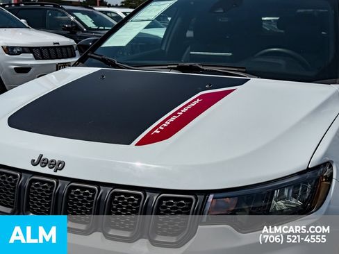 Used 2024 Jeep Compass Trailhawk AWD/4WD image 9
