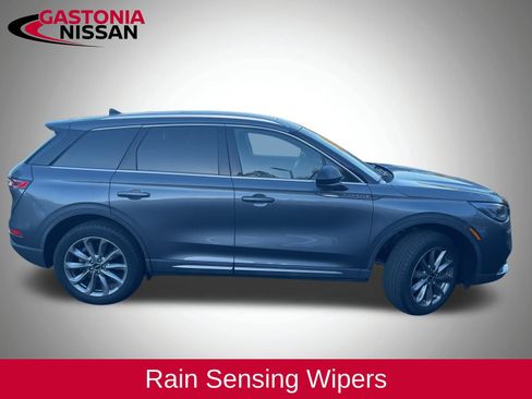 Used 2022 Lincoln Corsair AWD w/ Premium Package image 17