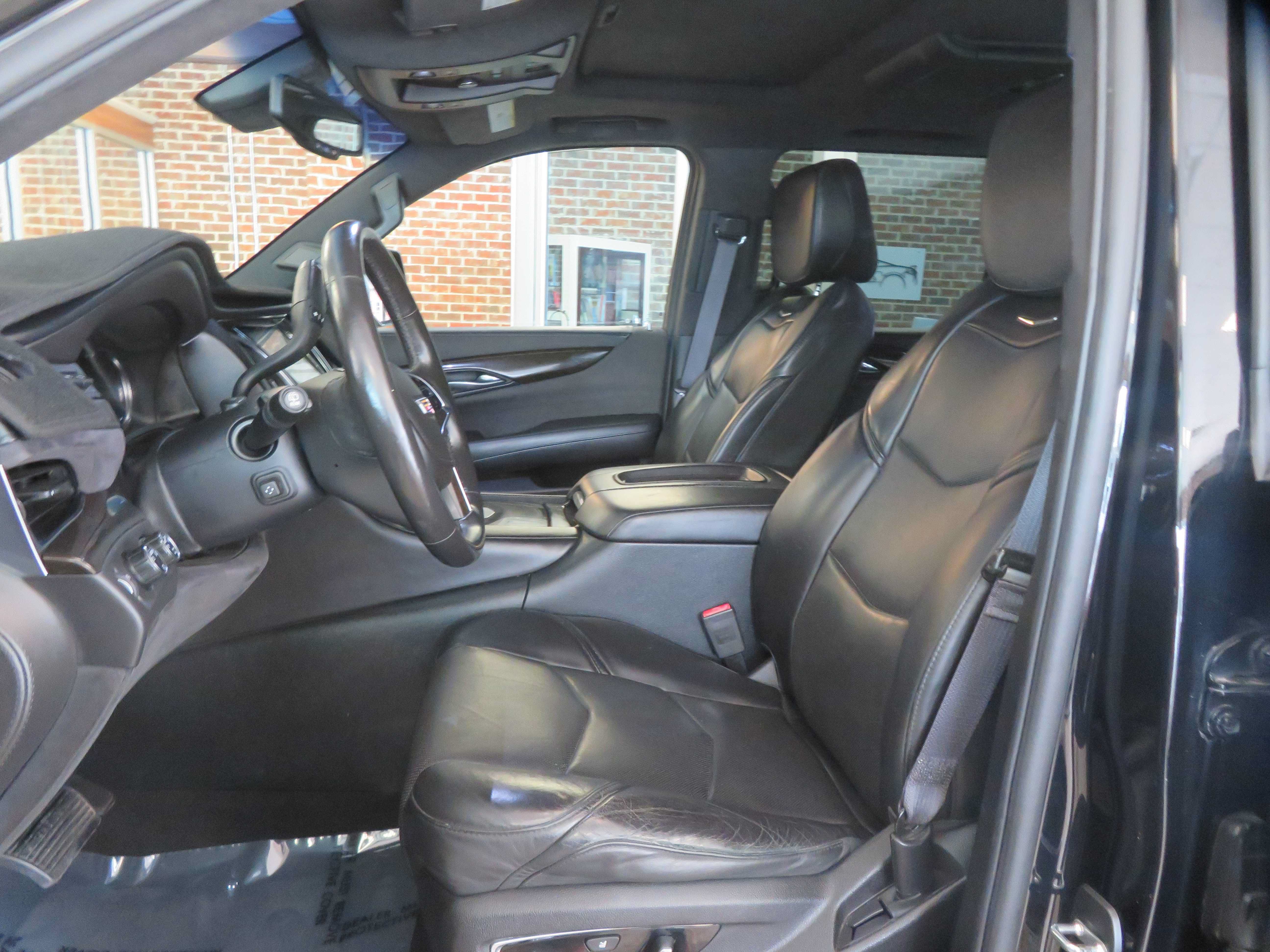 Used 2016 Cadillac Escalade ESV Platinum AWD/4WD image 15
