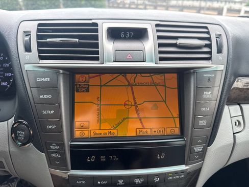 Used 2012 Lexus LS 460 w/ Comfort Pkg RWD image 31