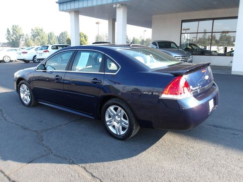 Used 2011 Chevrolet Impala LT w/ Luxury Edition Package FWD image 3