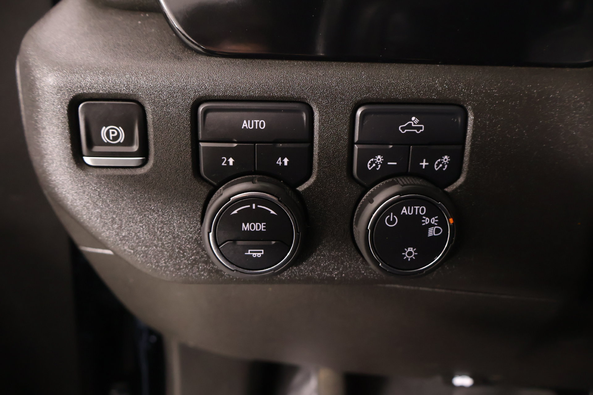Used 2025 Chevrolet Silverado 1500 LT w/ All Star Edition Plus AWD/4WD image 9