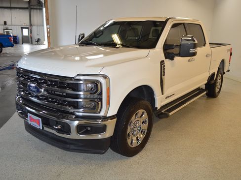 Used 2023 Ford F250 Lariat w/ Chrome Package AWD/4WD image 8