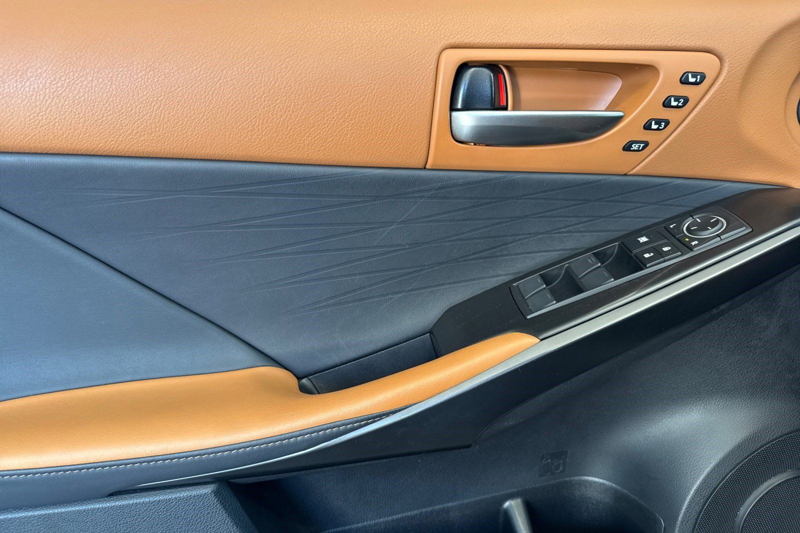 Certified 2022 Lexus IS 300 w/ Premium Package RWD image 12