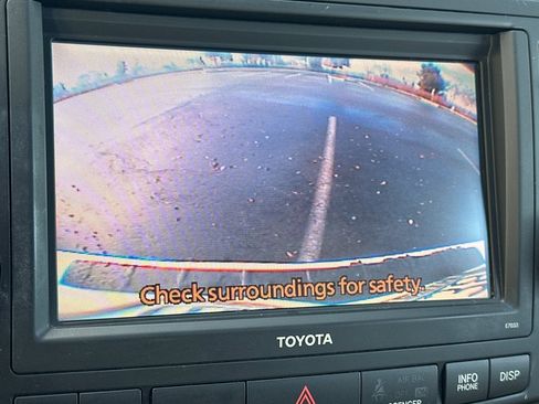 Used 2012 Toyota Highlander Limited image 27