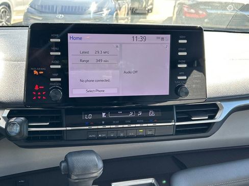 Used 2022 Toyota Sienna LE image 20