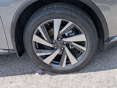 Used 2023 Nissan Murano SL w/ SL Moonroof Package FWD image 10
