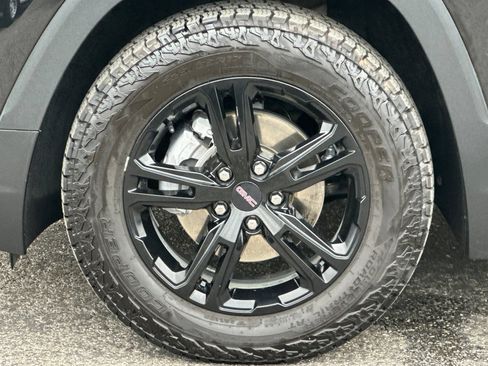 Certified 2022 GMC Terrain AT4 w/ Infotainment Package II AWD/4WD image 38