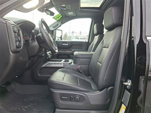 Used 2020 Chevrolet Silverado 2500 LTZ w/ LTZ Premium Package image 14