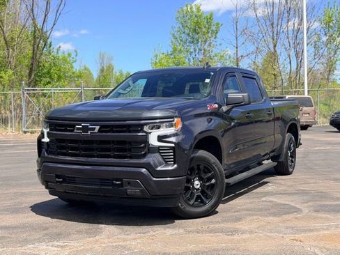 Used 2022 Chevrolet Silverado 1500 RST AWD/4WD image 1