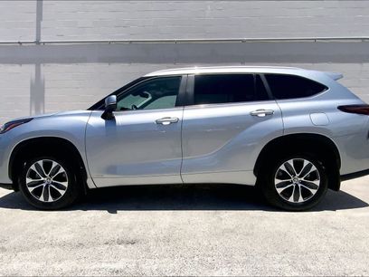Used 2025 Toyota Highlander XLE