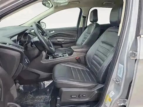 Used 2019 Ford Escape SEL image 9