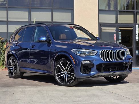 Used 2019 BMW X5 xDrive40i w/ M Sport Package AWD/4WD image 3