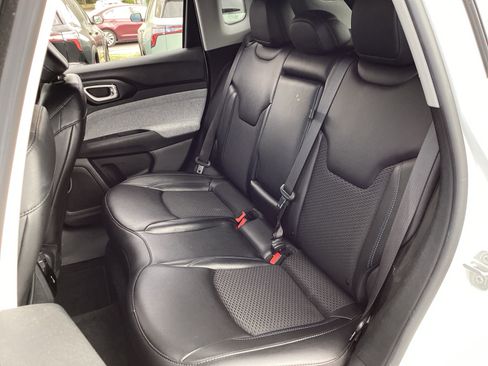 Used 2022 Jeep Compass Latitude w/ Convenience Group image 39