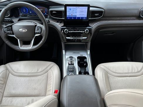 Used 2023 Ford Explorer Platinum w/ Equipment Group 601A image 13