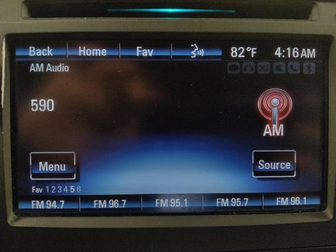 Used 2016 Chevrolet Traverse LT FWD image 25
