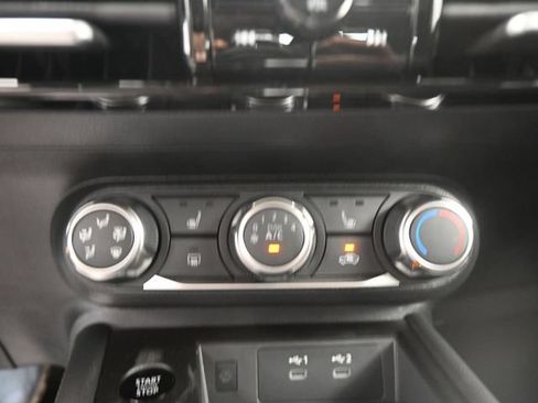 Used 2025 Nissan Kicks SV w/ SV Premium Package AWD/4WD image 13