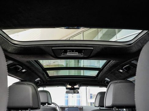 Used 2024 BMW X7 M60i w/ Executive Package image 23