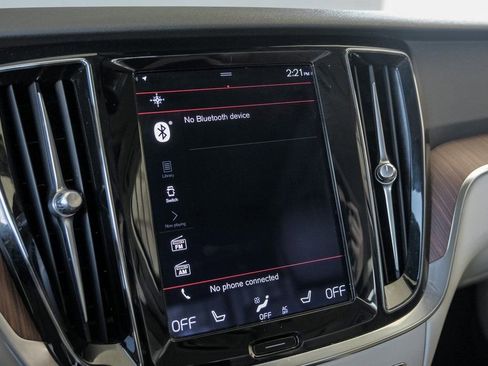 Used 2021 Volvo S60 T5 Momentum image 26