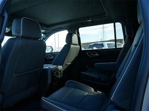 Used 2024 Chevrolet Suburban Premier image 14