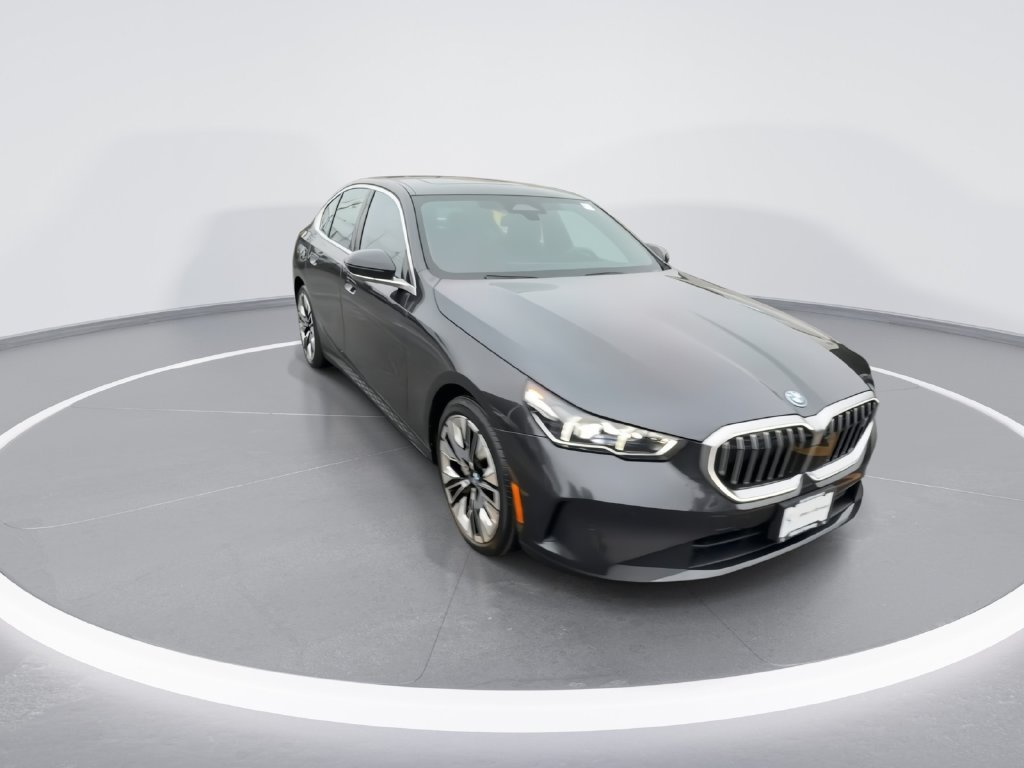 Used 2026 BMW i5 eDrive40 w/ Premium Package AWD/4WD image 2