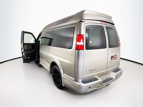 Used 2021 Chevrolet Express 2500 RWD image 22