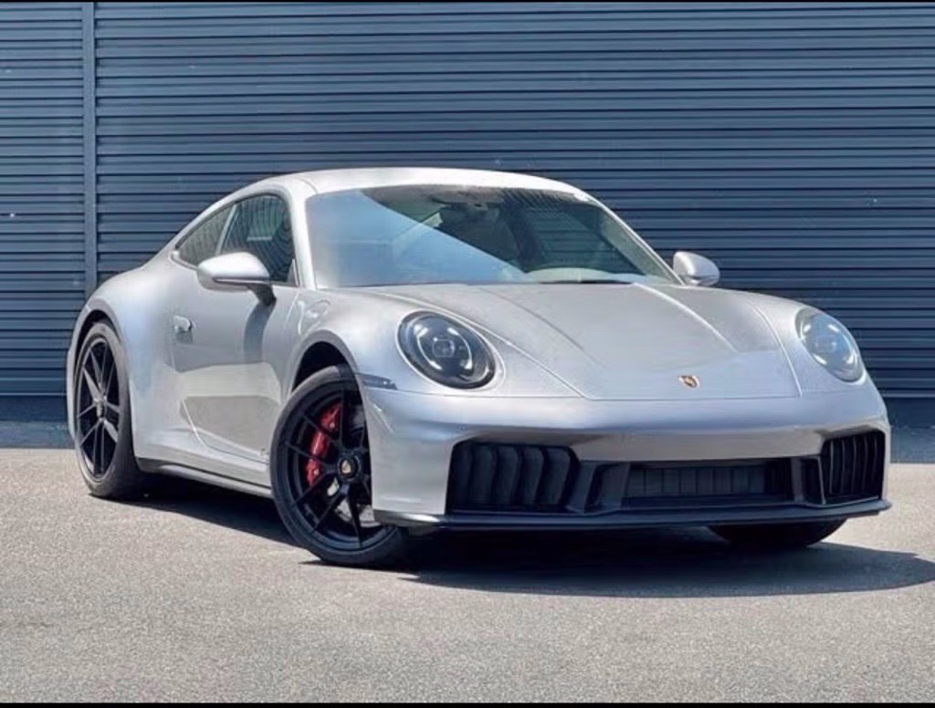 Used 2025 Porsche 911 Carrera 4 GTS AWD/4WD image 10